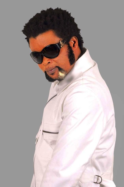 Le chanteur Félix Wazekwa