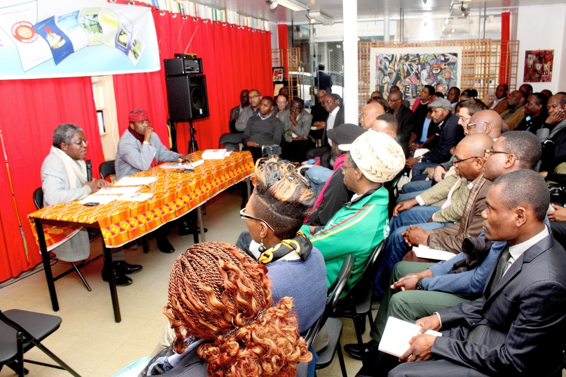 Présentation du 7ème ouvrage de Benoît Moundélé-Ngollo "Fantasmons ensemble un instant dans un snoprac" à la Maison de l'Afrique au quartier Latin de Paris