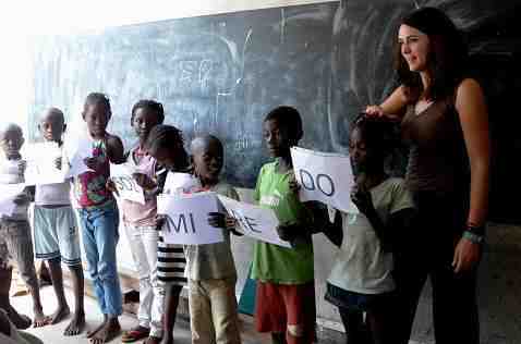 Les enfants apprenant la musique, Syssi Mananga (lauréate Tam-Tam d’or 2013), le projet Artistes en herbe