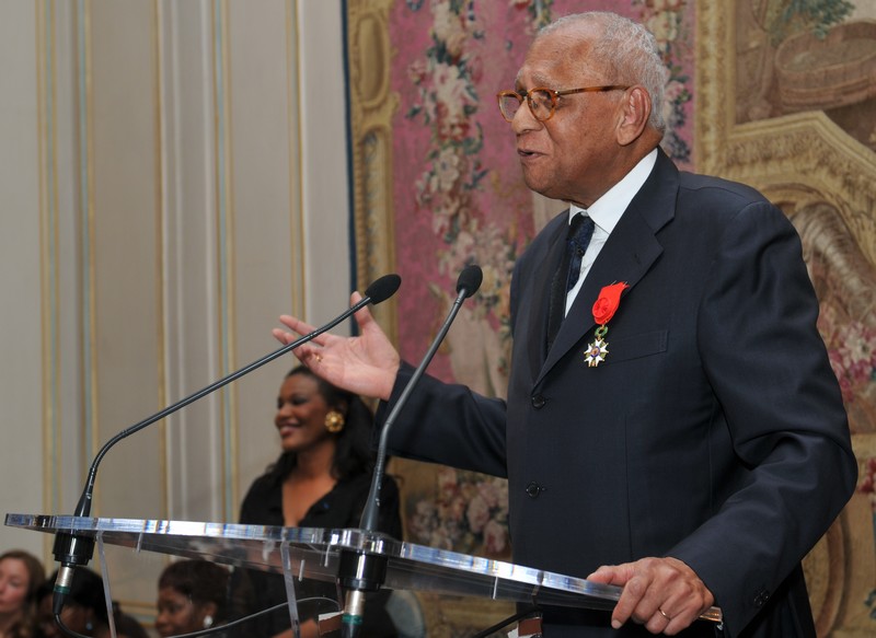 Henri Lopes nouveau Chevalier de la Légion d'Honneur