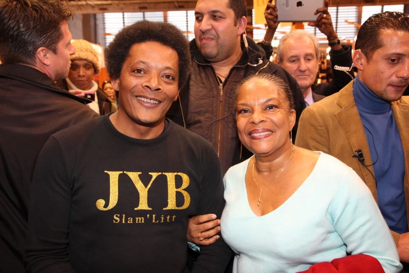 JYB et Christiane Taubira après une table ronde sur le Stand Livres et Auteurs du Bassin du Congo en 2013