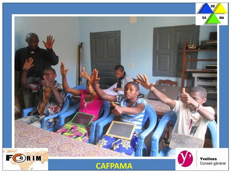 Séance de formation au Centre d’Accueil de Formation Professionnelle par Apprentissage de Métiers Adaptés -CAFPAMA- créé en 2014 en faveur des enfants : sourds-muets, orphelins et ceux qui sont déscolarisés