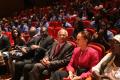 L'ambassadeur Henri Lopes au grand théâtre de Dakar au milieu des jeunes collégiens et lycéens sénégalais