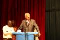 L'ambassadeur Henri Lopes prononce son discours d'acceptation de son Prix