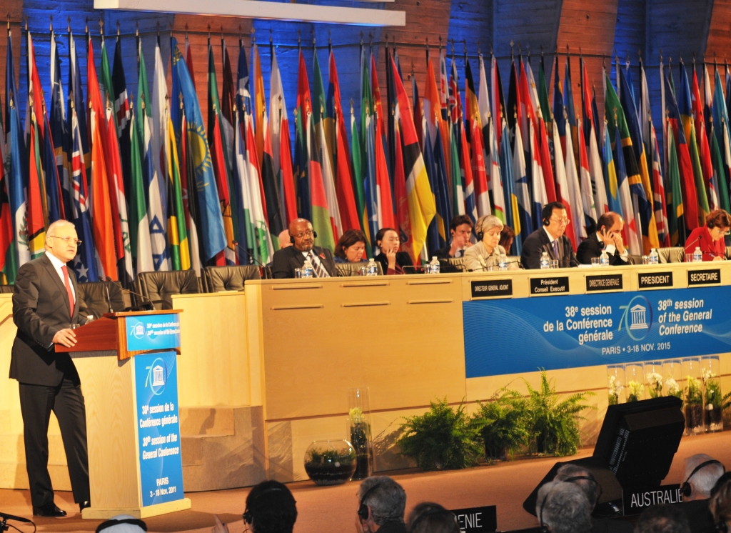 Siège UNESCO : Présidium de la 38ème Conférence générale 2015